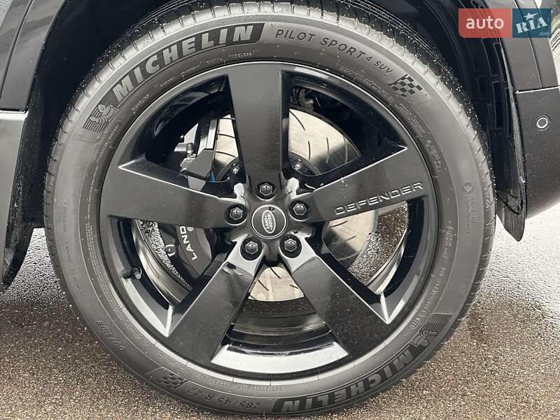 Внедорожник / Кроссовер Land Rover Defender 2023 в Киеве
