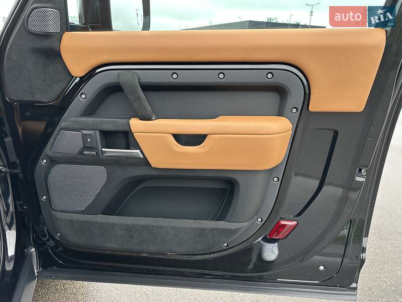 Внедорожник / Кроссовер Land Rover Defender 2023 в Киеве