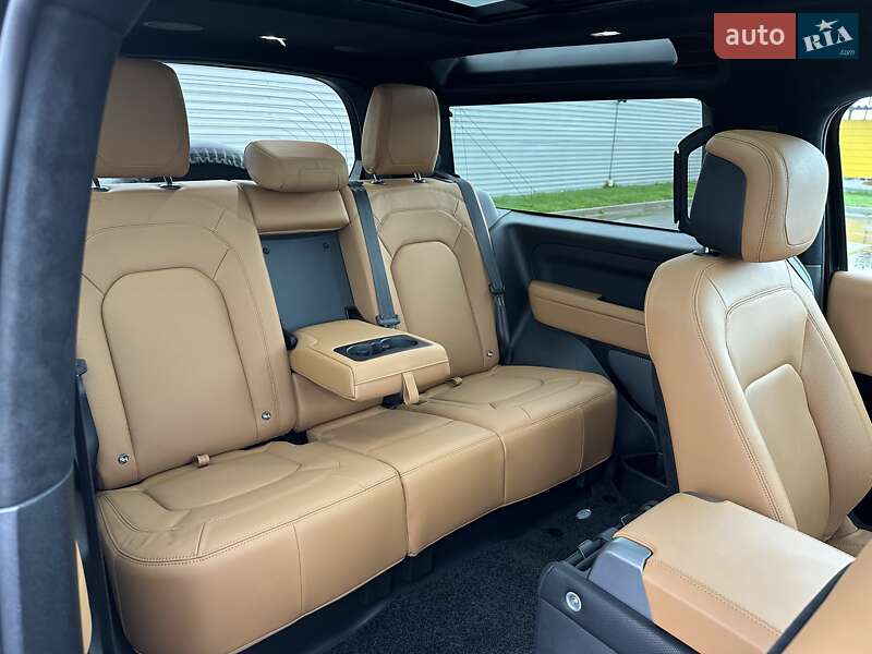 Внедорожник / Кроссовер Land Rover Defender 2023 в Киеве