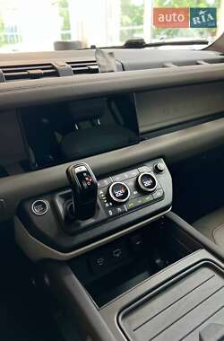Внедорожник / Кроссовер Land Rover Defender 2020 в 