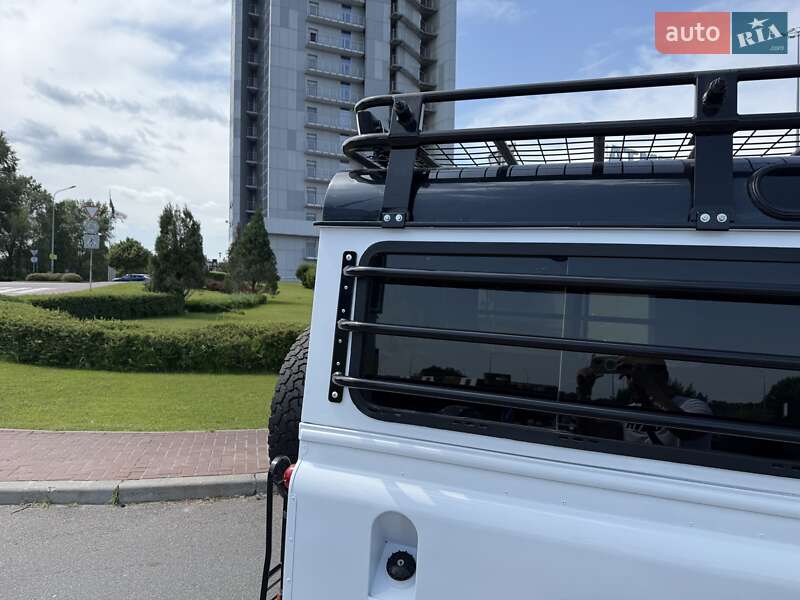 Внедорожник / Кроссовер Land Rover Defender 2008 в Киеве