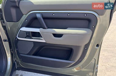 Позашляховик / Кросовер Land Rover Defender 2020 в 