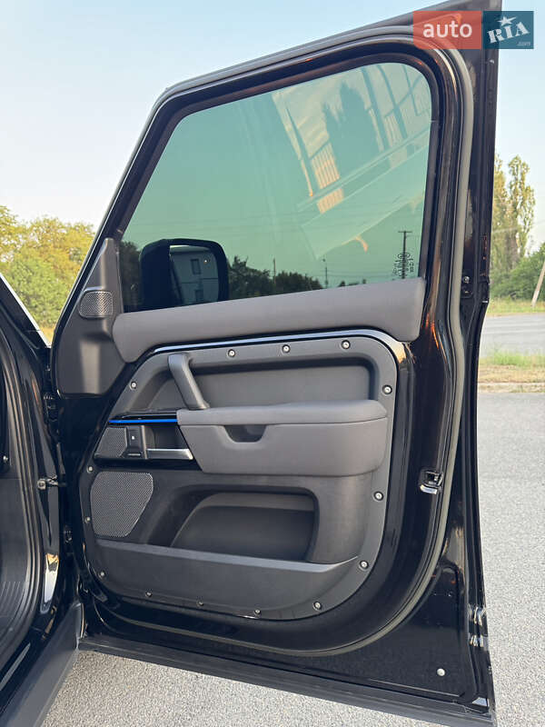 Позашляховик / Кросовер Land Rover Defender 2022 в Дніпрі