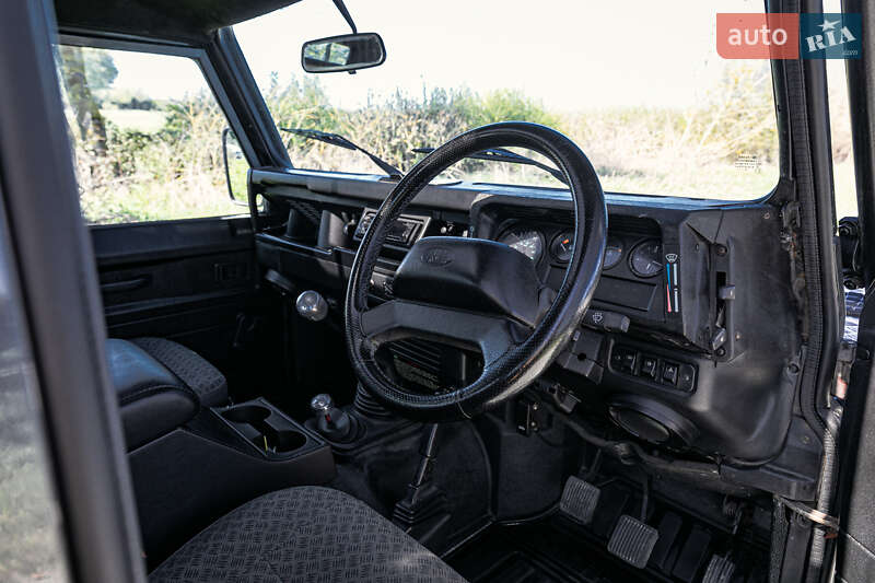 Внедорожник / Кроссовер Land Rover Defender 2001 в Киеве фото 5 Внедорожник / Кроссовер Land Rover Defender 2001 в Киеве