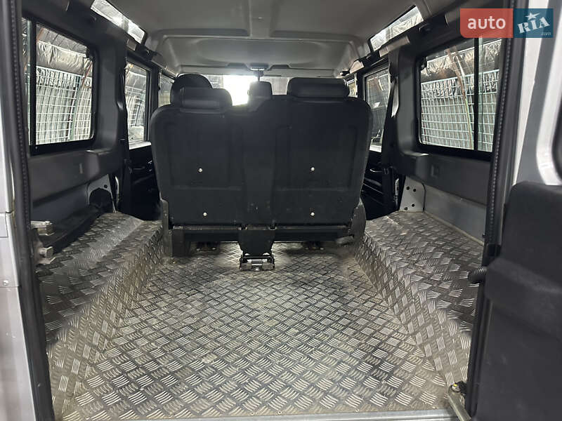 Внедорожник / Кроссовер Land Rover Defender 2007 в Киеве