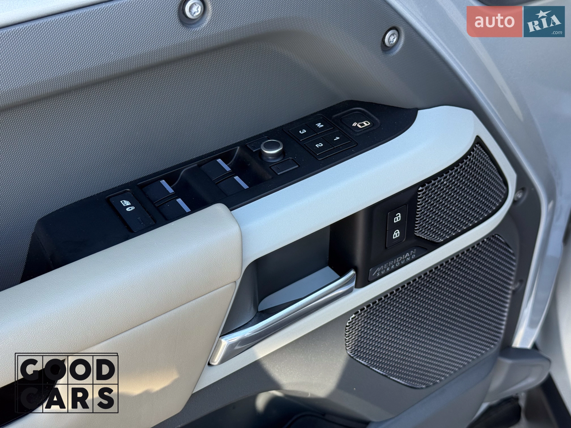2020 Land Rover Defender - мініатюра 17