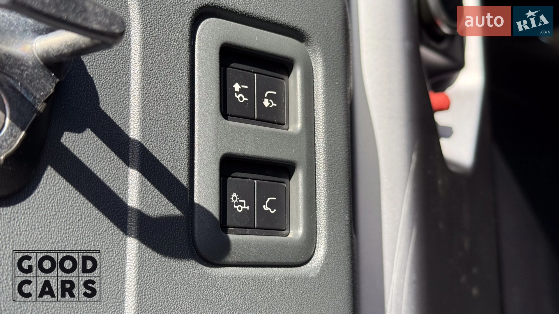 2020 Land Rover Defender - мініатюра 36
