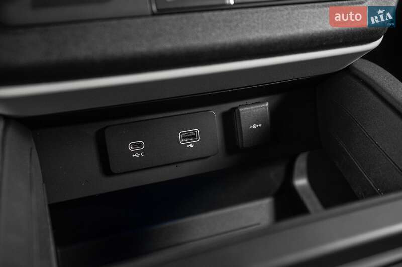 Позашляховик / Кросовер Land Rover Defender 2022 в Одесі