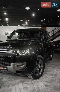 Внедорожник / Кроссовер Land Rover Defender 2022 в 