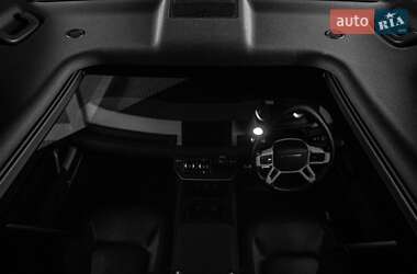Внедорожник / Кроссовер Land Rover Defender 2022 в 