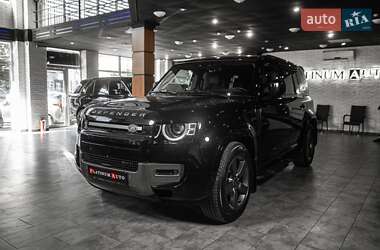 Внедорожник / Кроссовер Land Rover Defender 2022 в 