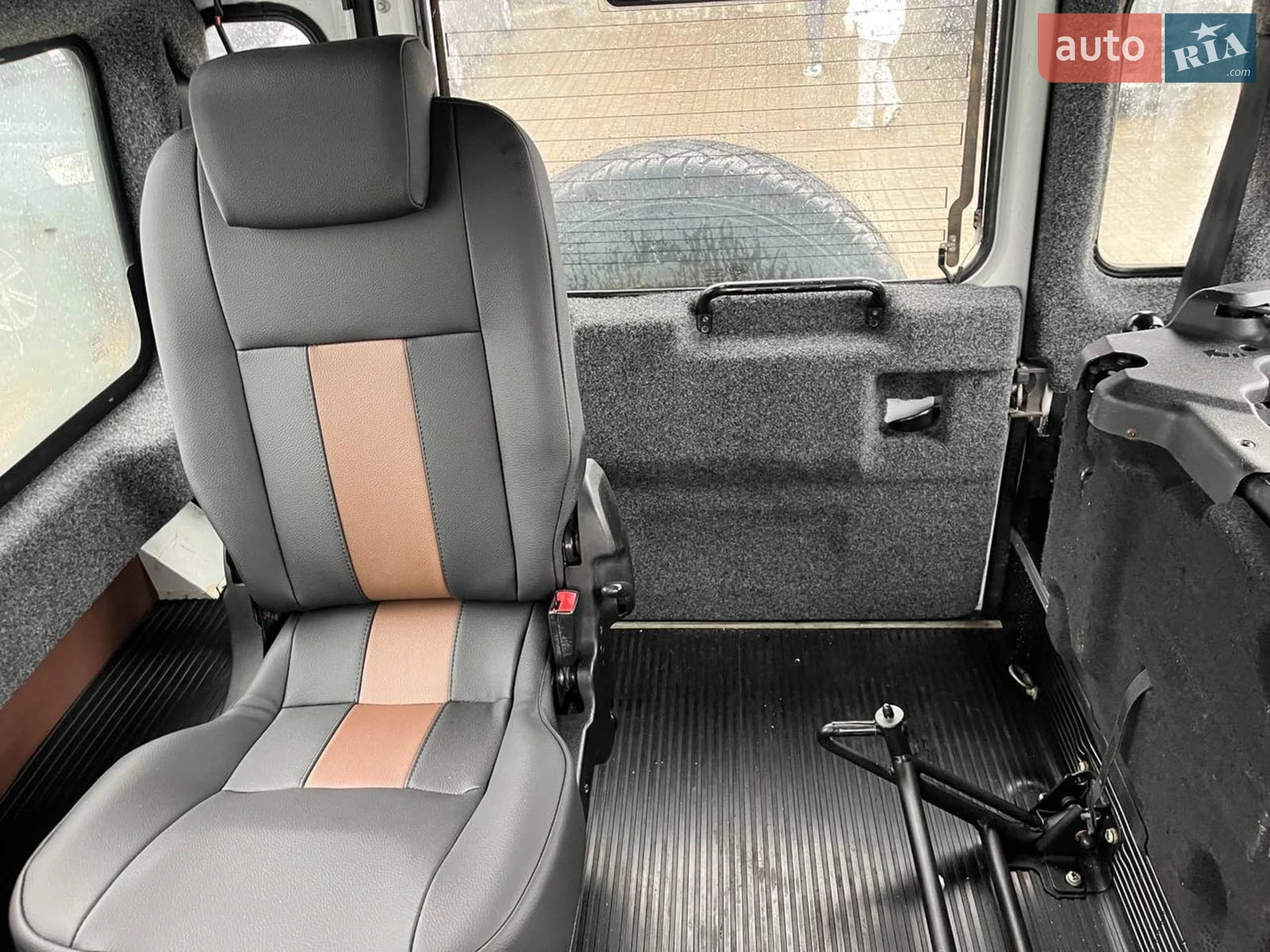 2013 Land Rover Defender - мініатюра 25