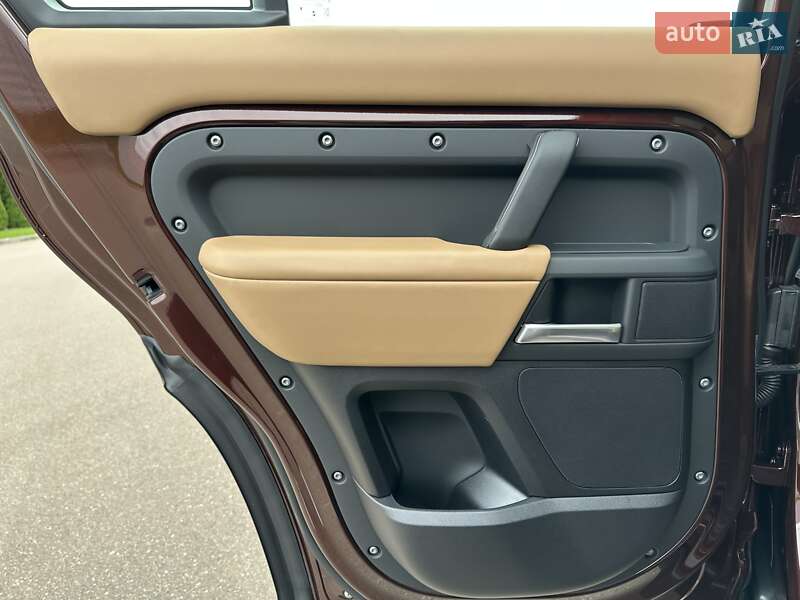 Позашляховик / Кросовер Land Rover Defender 2024 в Києві фото 20 Позашляховик / Кросовер Land Rover Defender 2024 в Києві