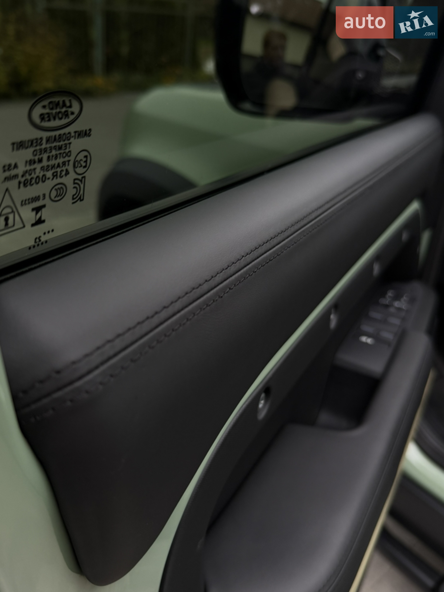2023 Land Rover Defender - мініатюра 12