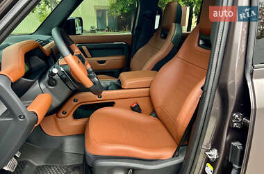 Внедорожник / Кроссовер Land Rover Defender 2025 в  фото 34 Внедорожник / Кроссовер Land Rover Defender 2025 в