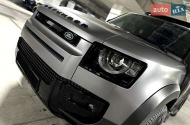 Позашляховик / Кросовер Land Rover Defender 2022 в  фото 5 Позашляховик / Кросовер Land Rover Defender 2022 в