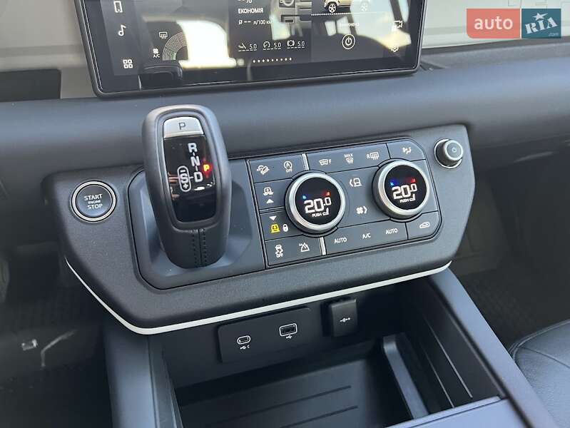 Позашляховик / Кросовер Land Rover Defender 2023 в Дніпрі