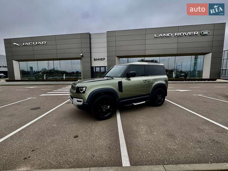 Land Rover Defender 2023