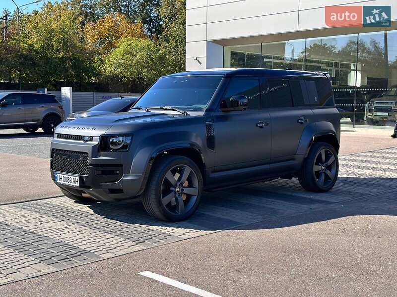 Land Rover Defender 2025