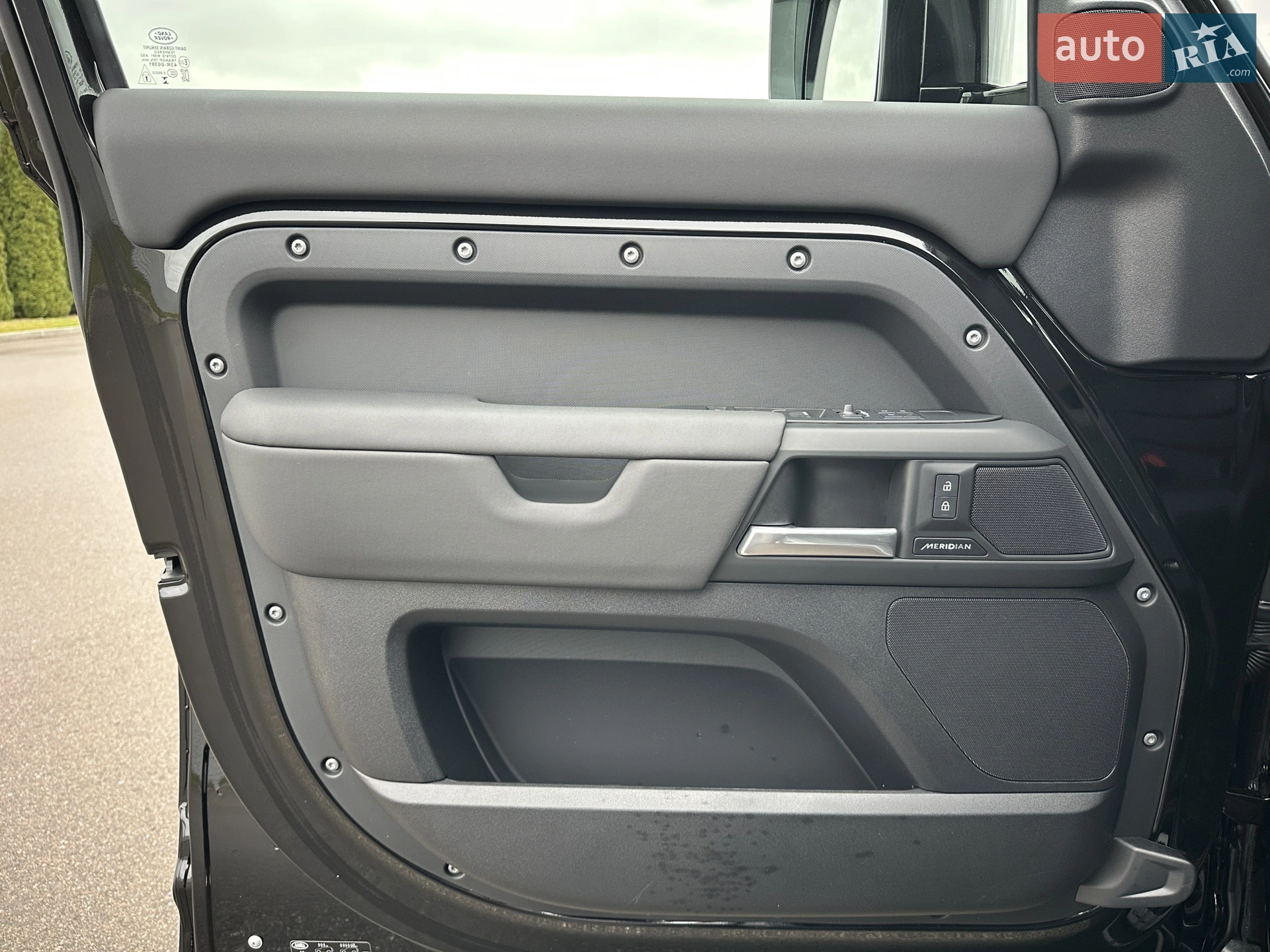 2024 Land Rover Defender - мініатюра 12
