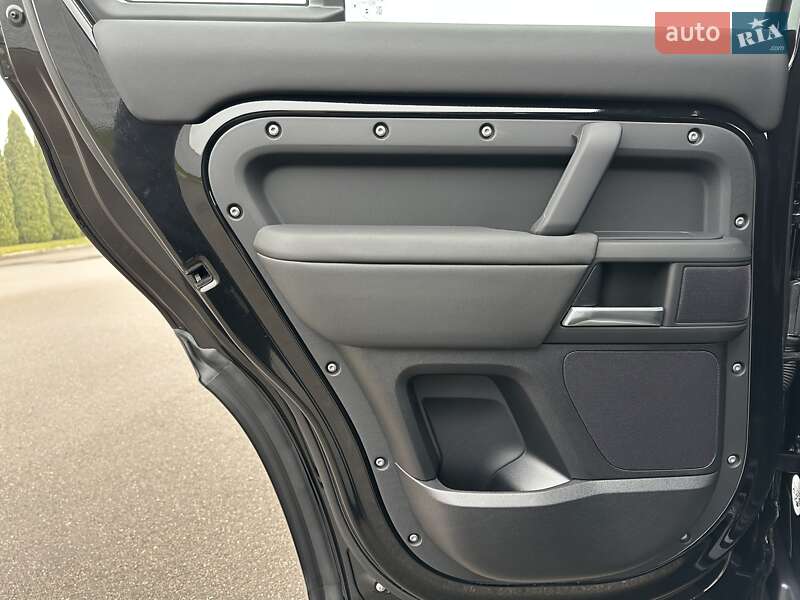 Внедорожник / Кроссовер Land Rover Defender 2024 в Киеве
