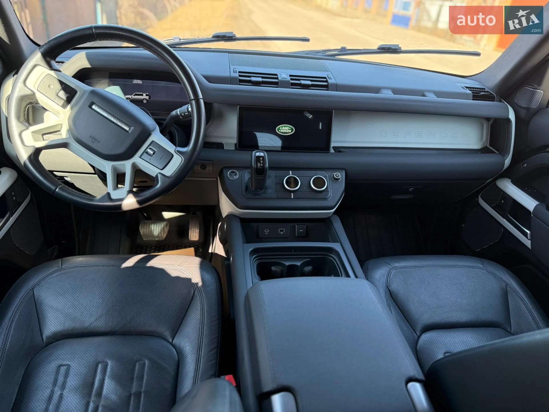 2021 Land Rover Defender - мініатюра 25