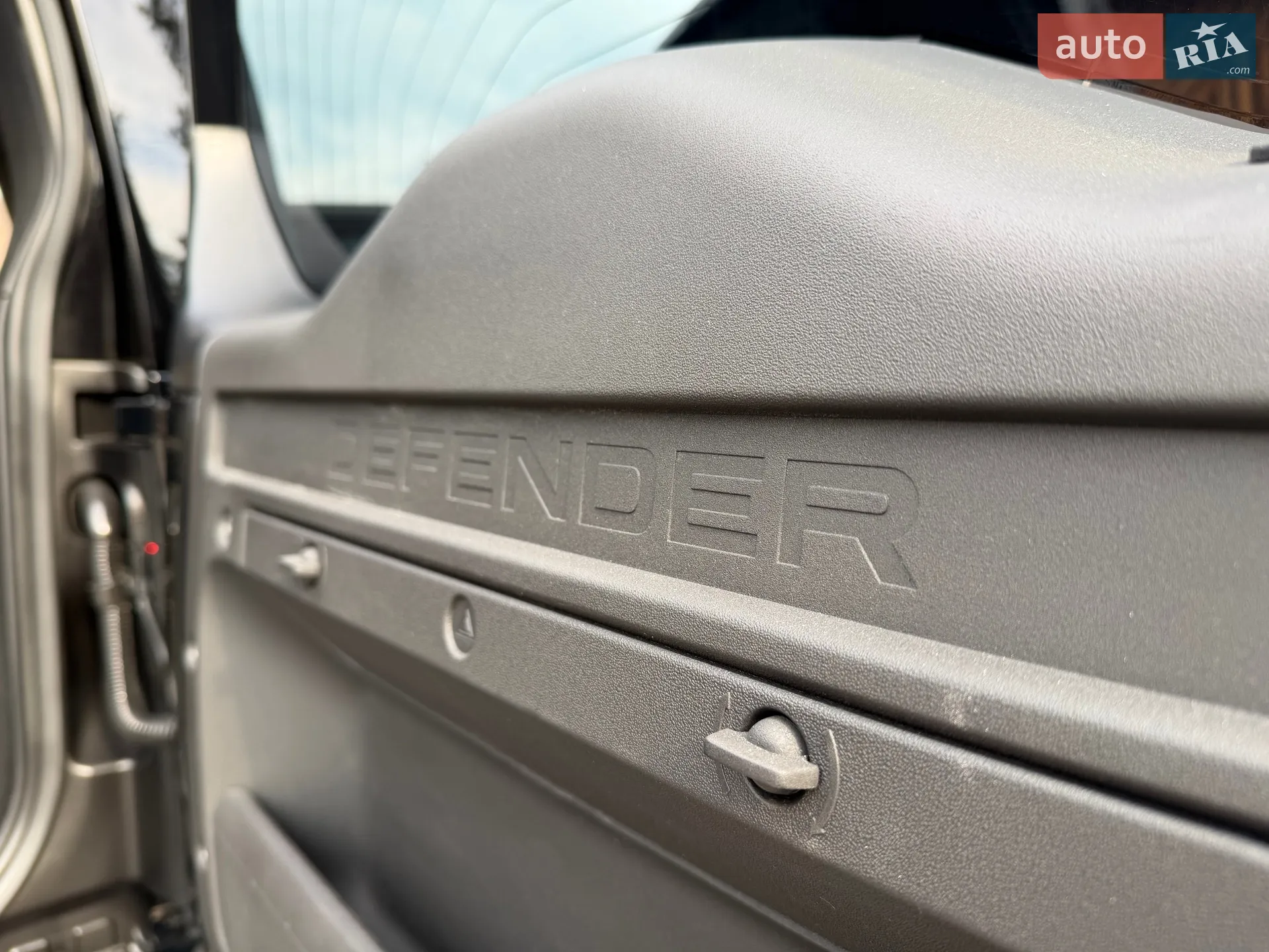 2022 Land Rover Defender - мініатюра 140