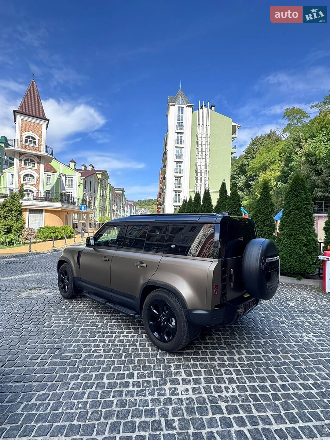 2023 Land Rover Defender - мініатюра 8