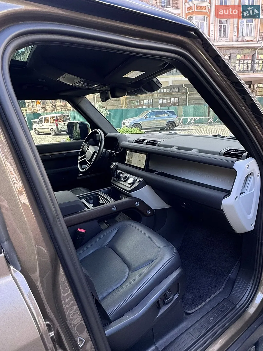 2023 Land Rover Defender - мініатюра 16