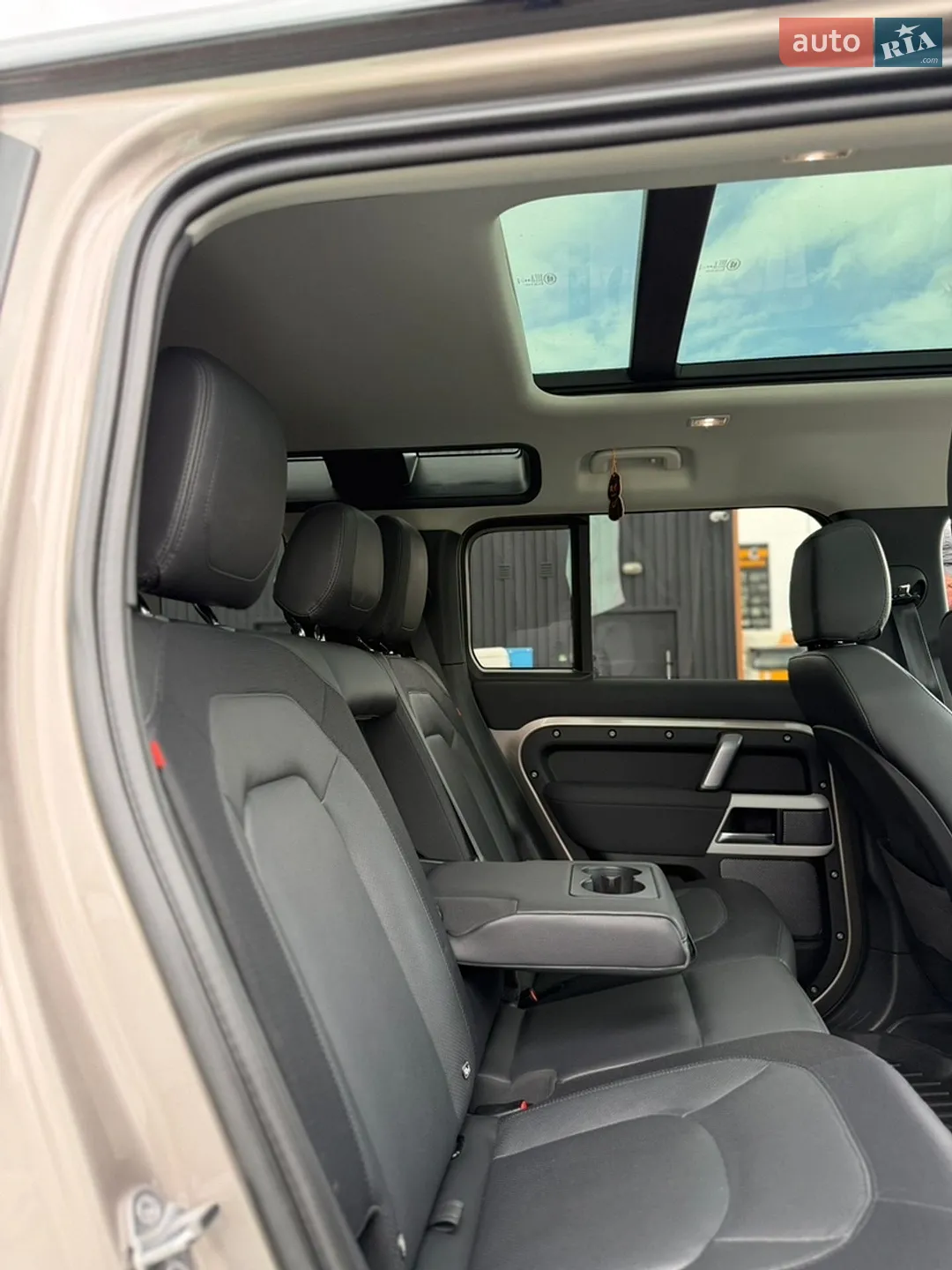 2022 Land Rover Defender - мініатюра 24