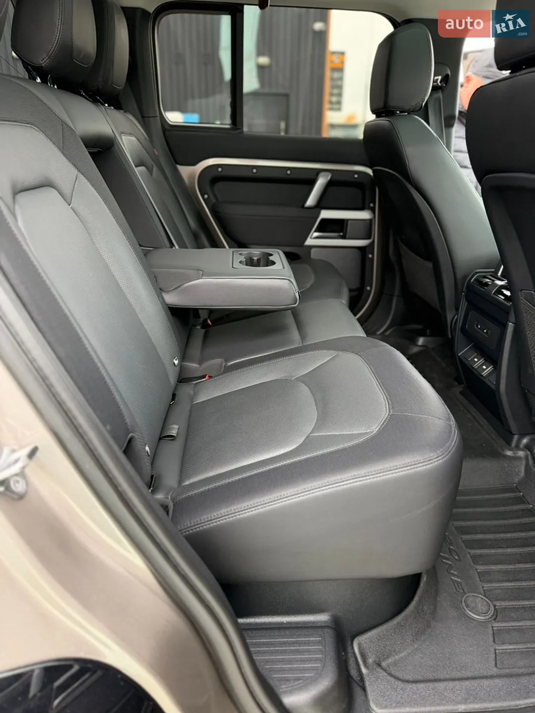 2022 Land Rover Defender - мініатюра 25