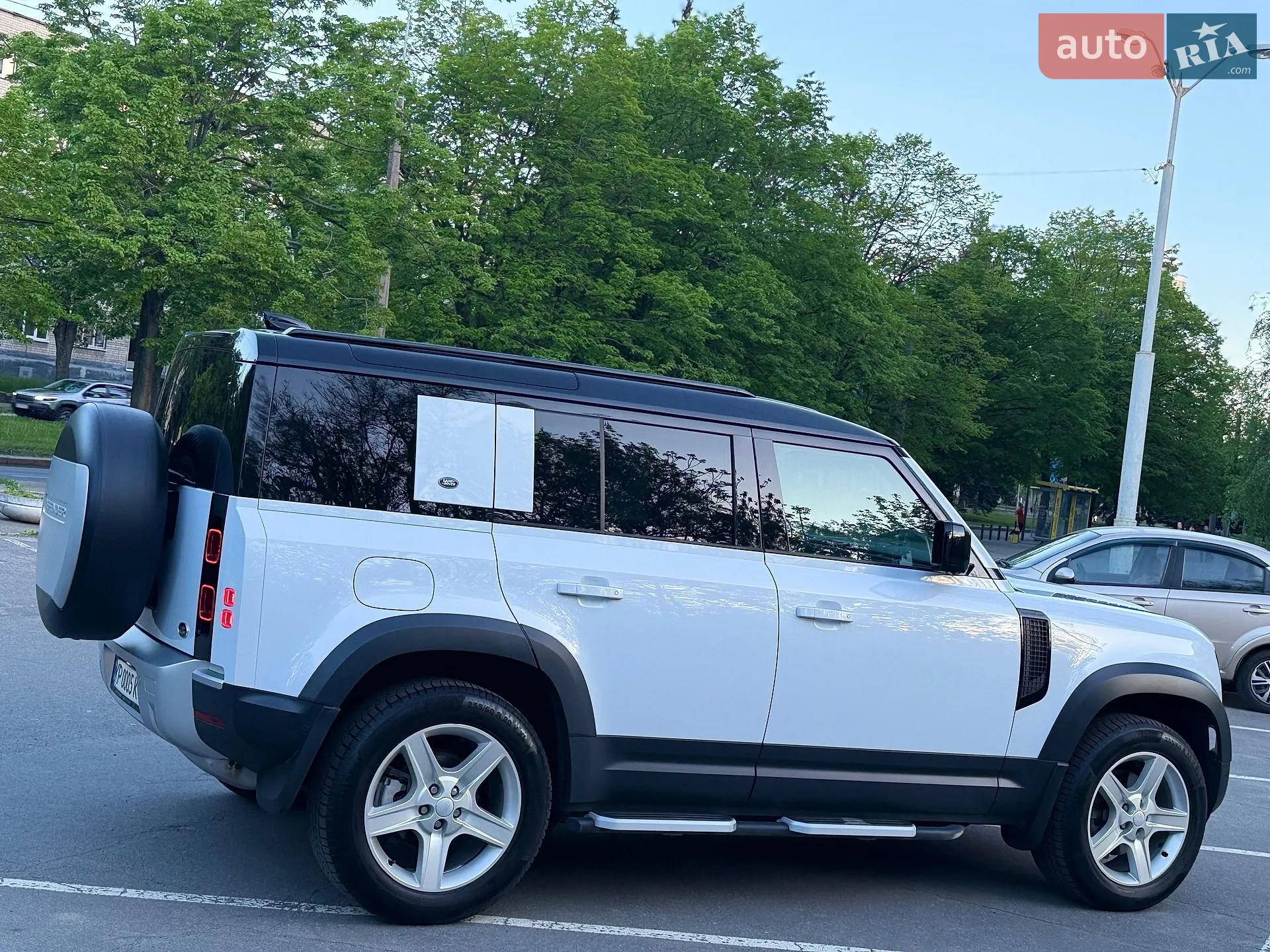 2021 Land Rover Defender - мініатюра 17