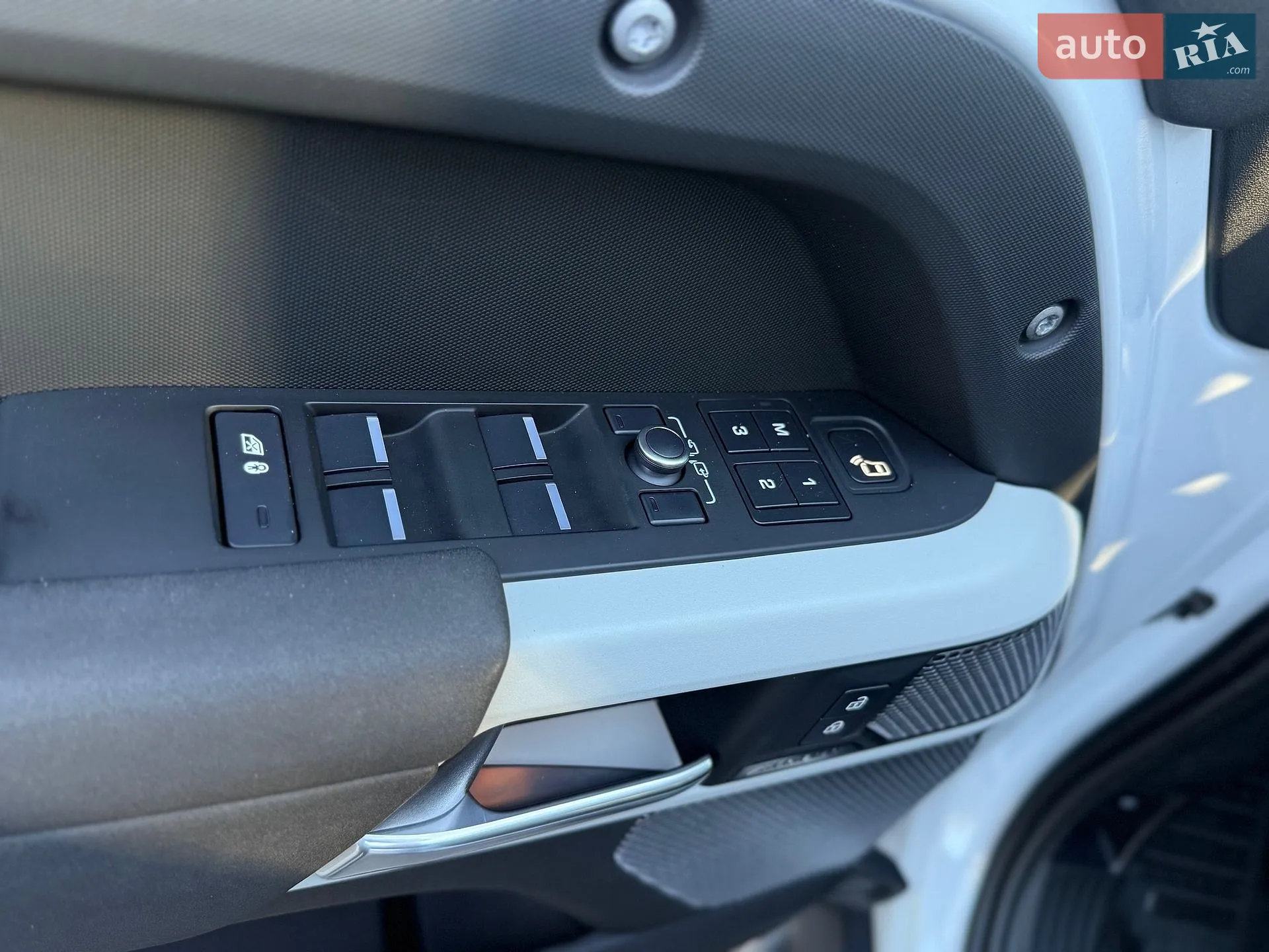 2021 Land Rover Defender - мініатюра 44