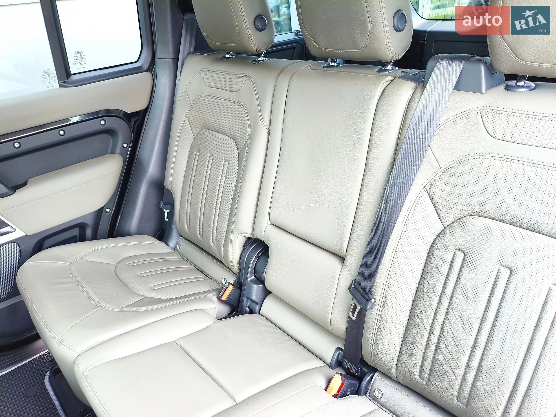 2021 Land Rover Defender - мініатюра 50