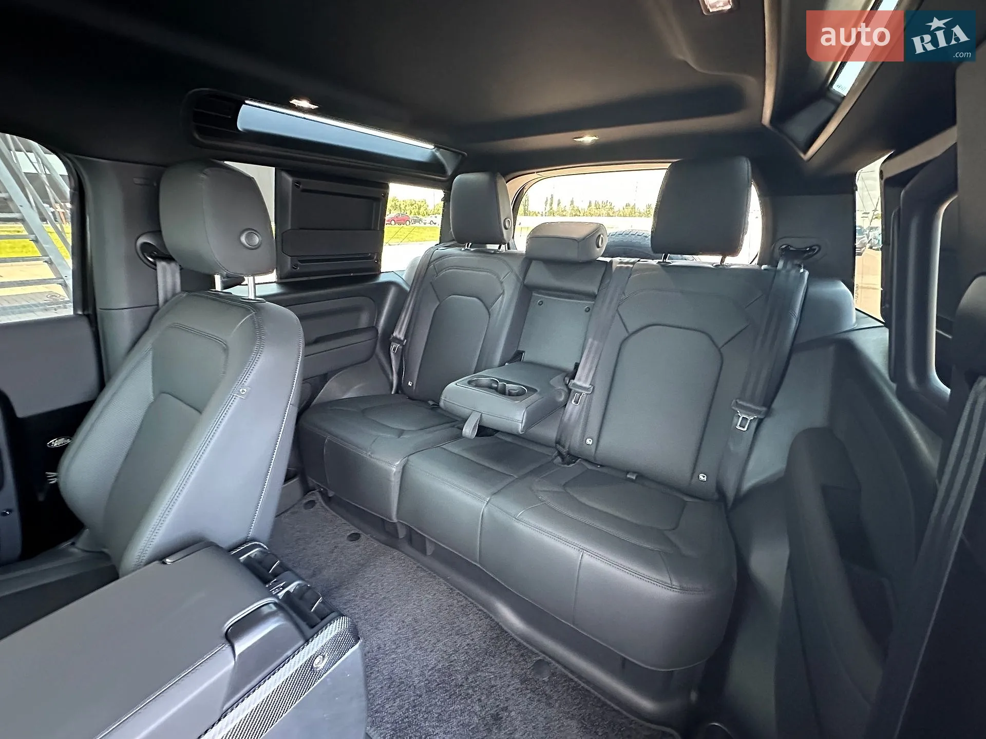 2024 Land Rover Defender - мініатюра 20
