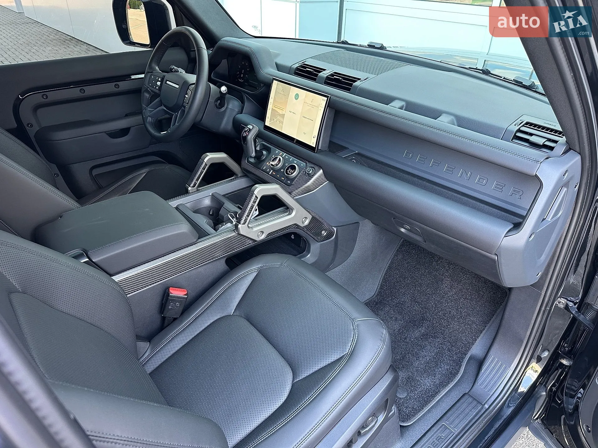 2024 Land Rover Defender - мініатюра 24