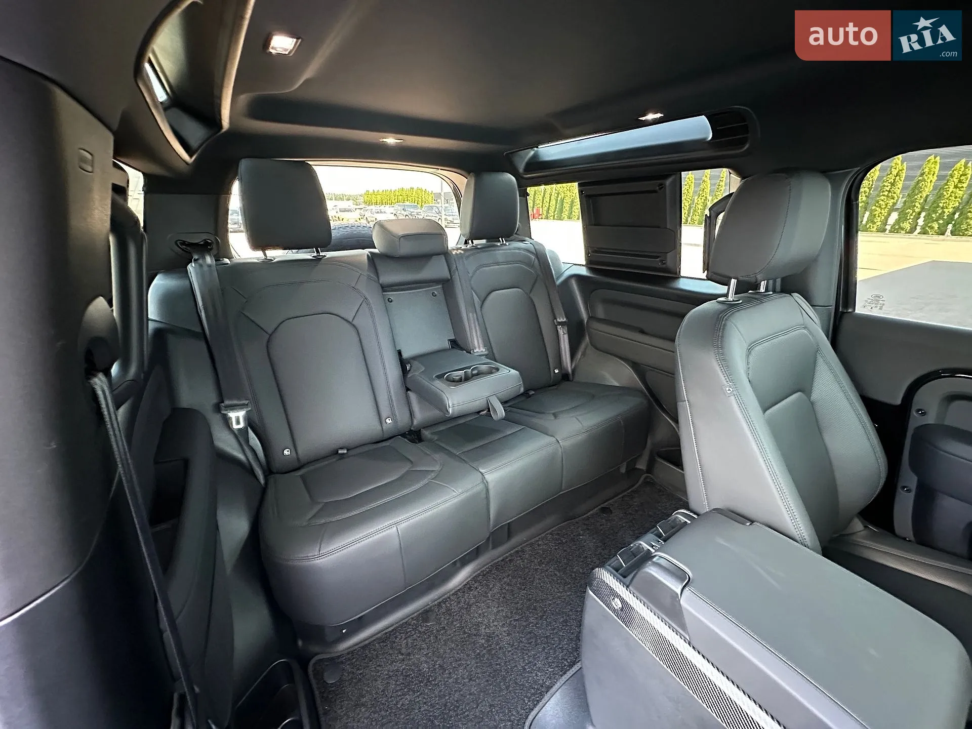 2024 Land Rover Defender - мініатюра 28