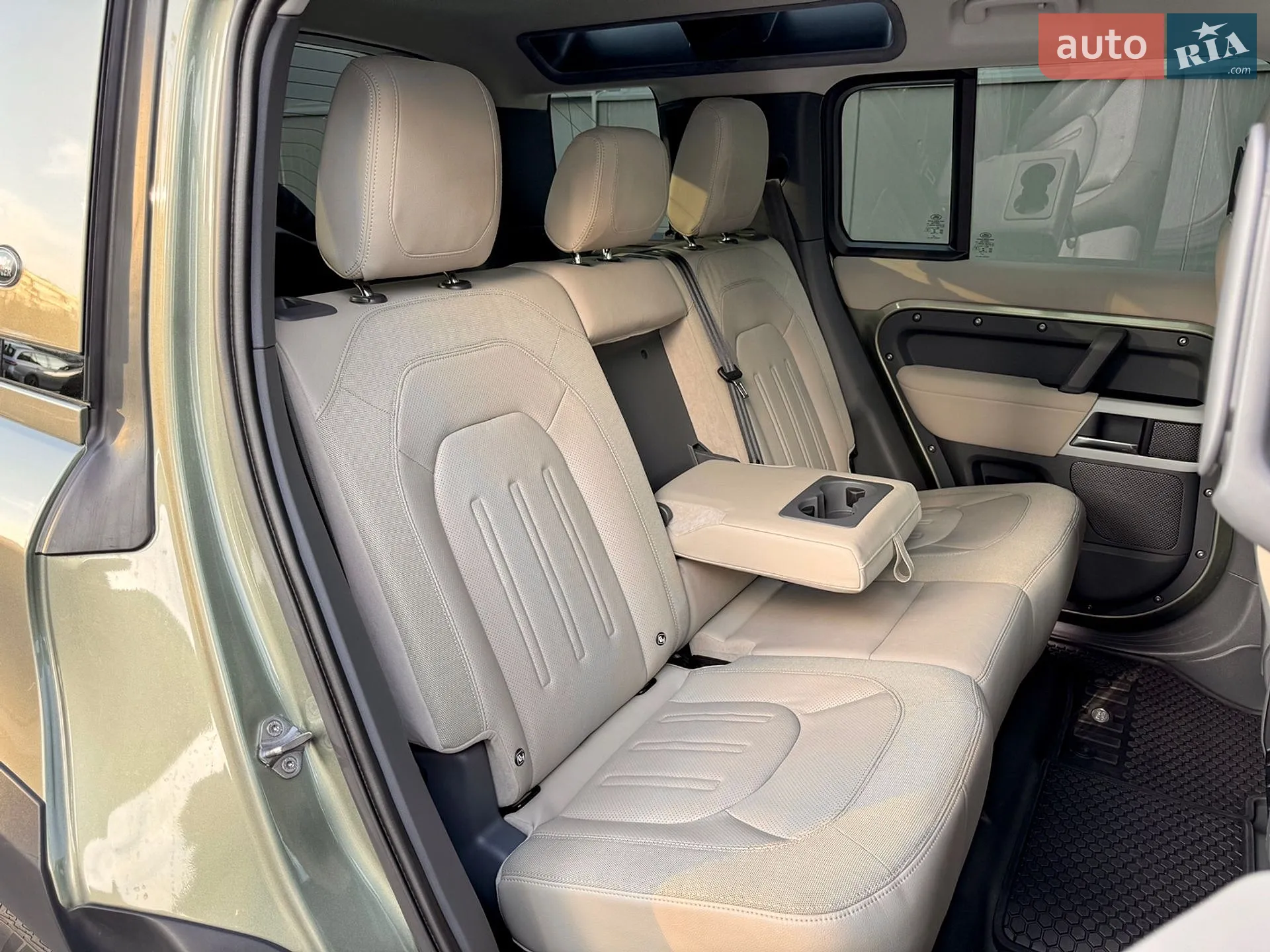 2020 Land Rover Defender - мініатюра 25