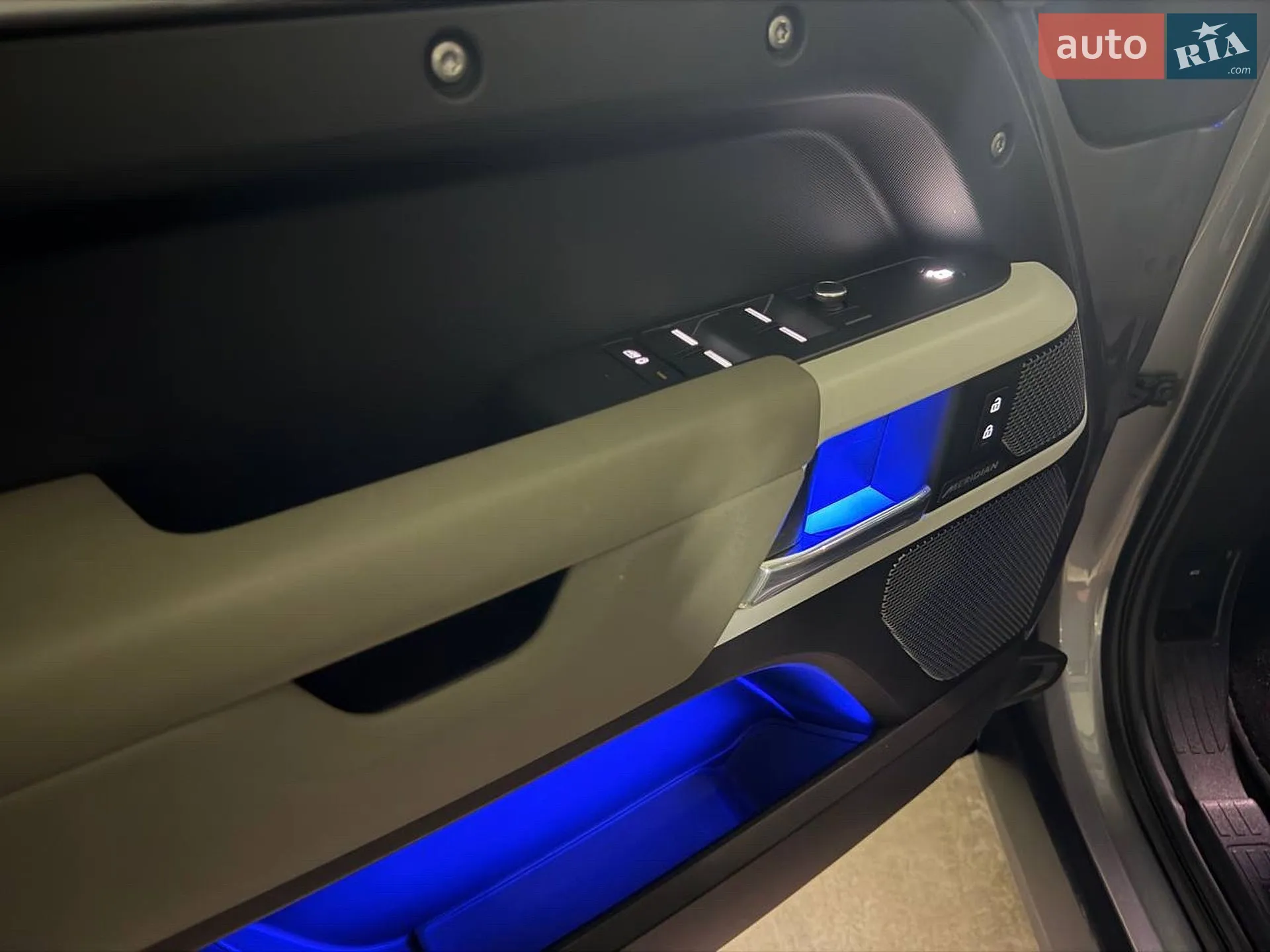 2020 Land Rover Defender - мініатюра 31