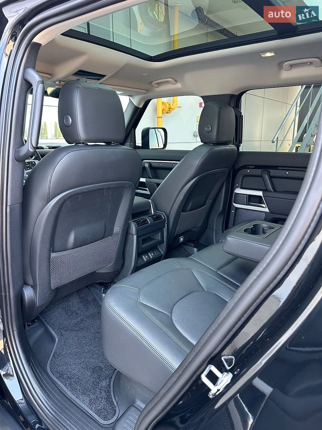 2023 Land Rover Defender - мініатюра 19