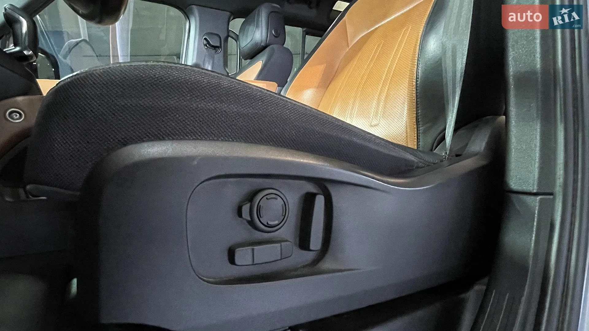 2021 Land Rover Defender - мініатюра 22