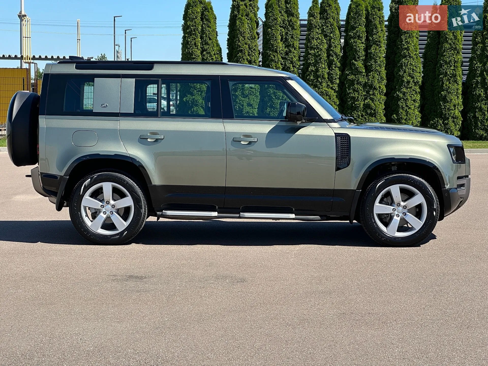 2024 Land Rover Defender - мініатюра 8