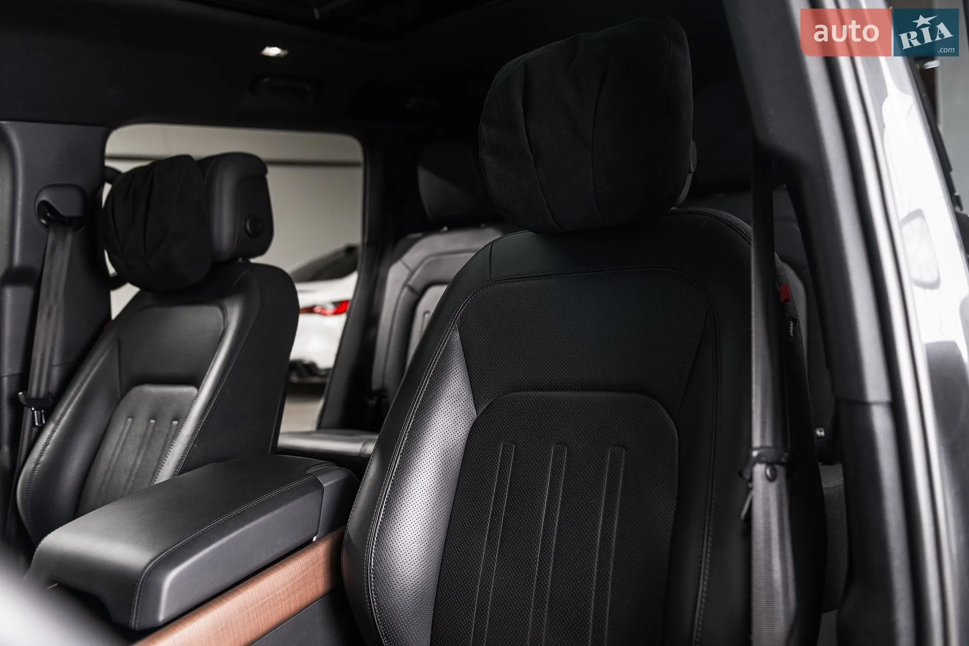 2022 Land Rover Defender - мініатюра 27
