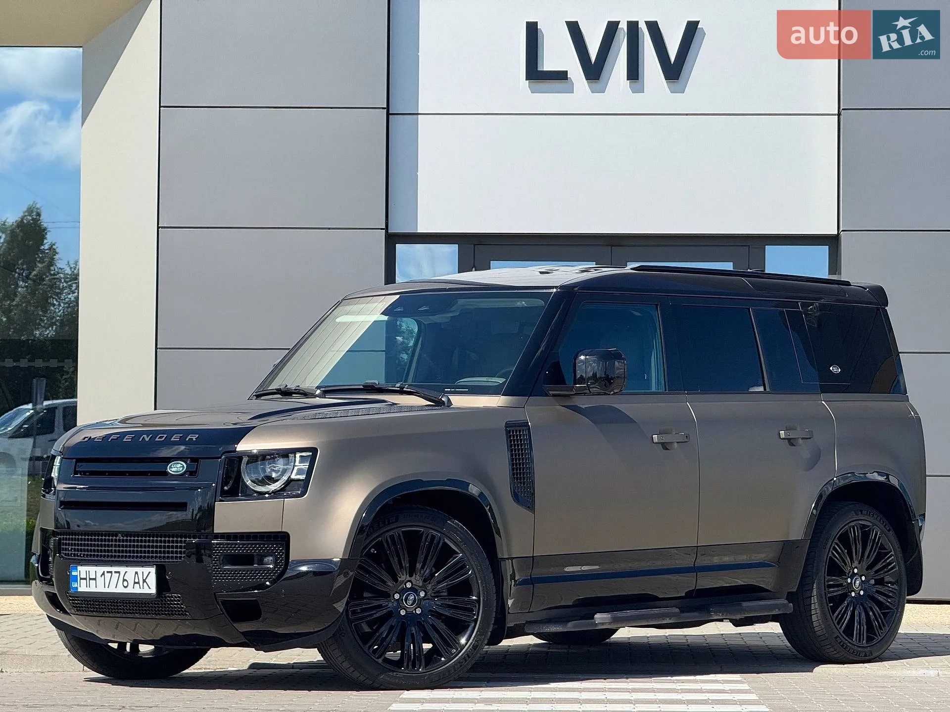 2021 Land Rover Defender - мініатюра 2