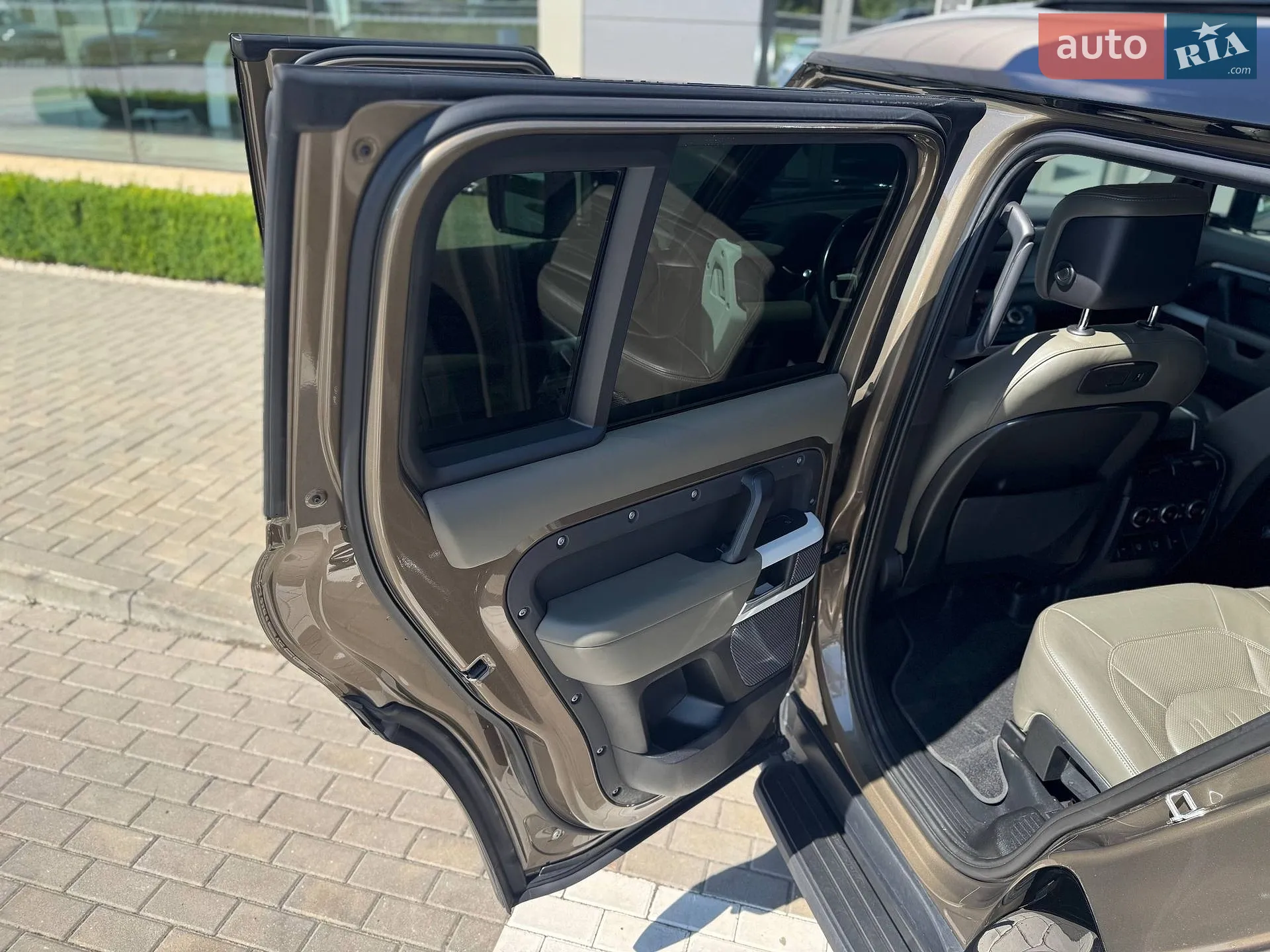 2021 Land Rover Defender - мініатюра 16