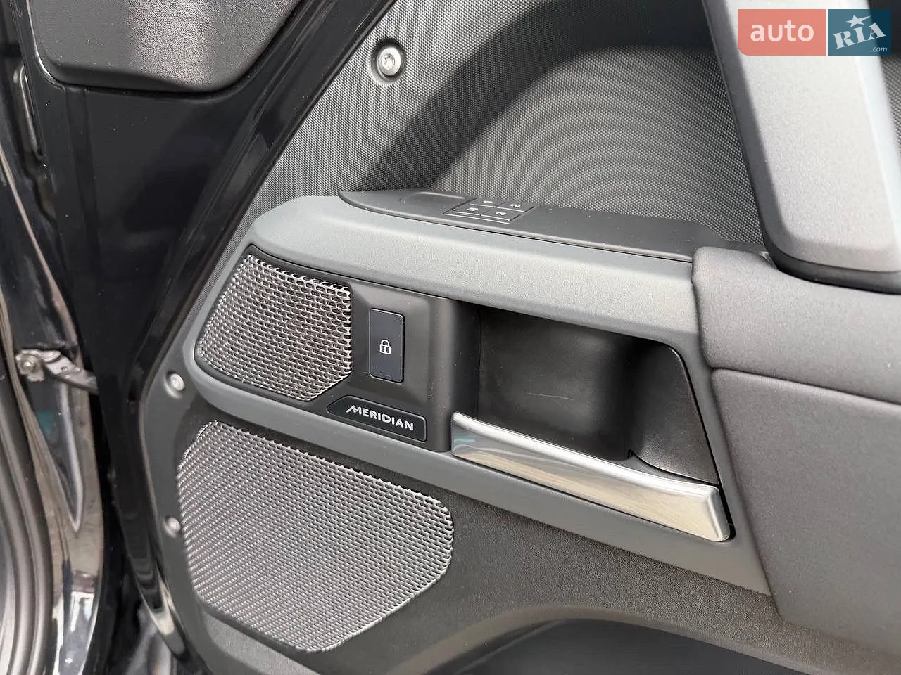 2022 Land Rover Defender - мініатюра 36