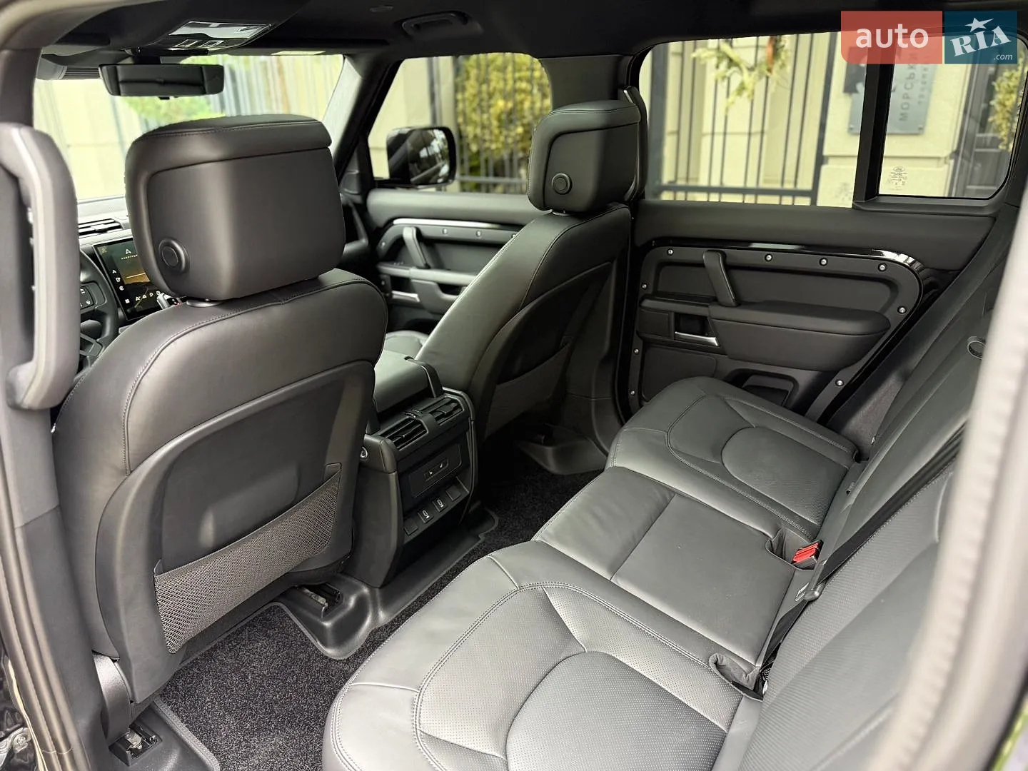 2026 Land Rover Defender - мініатюра 37