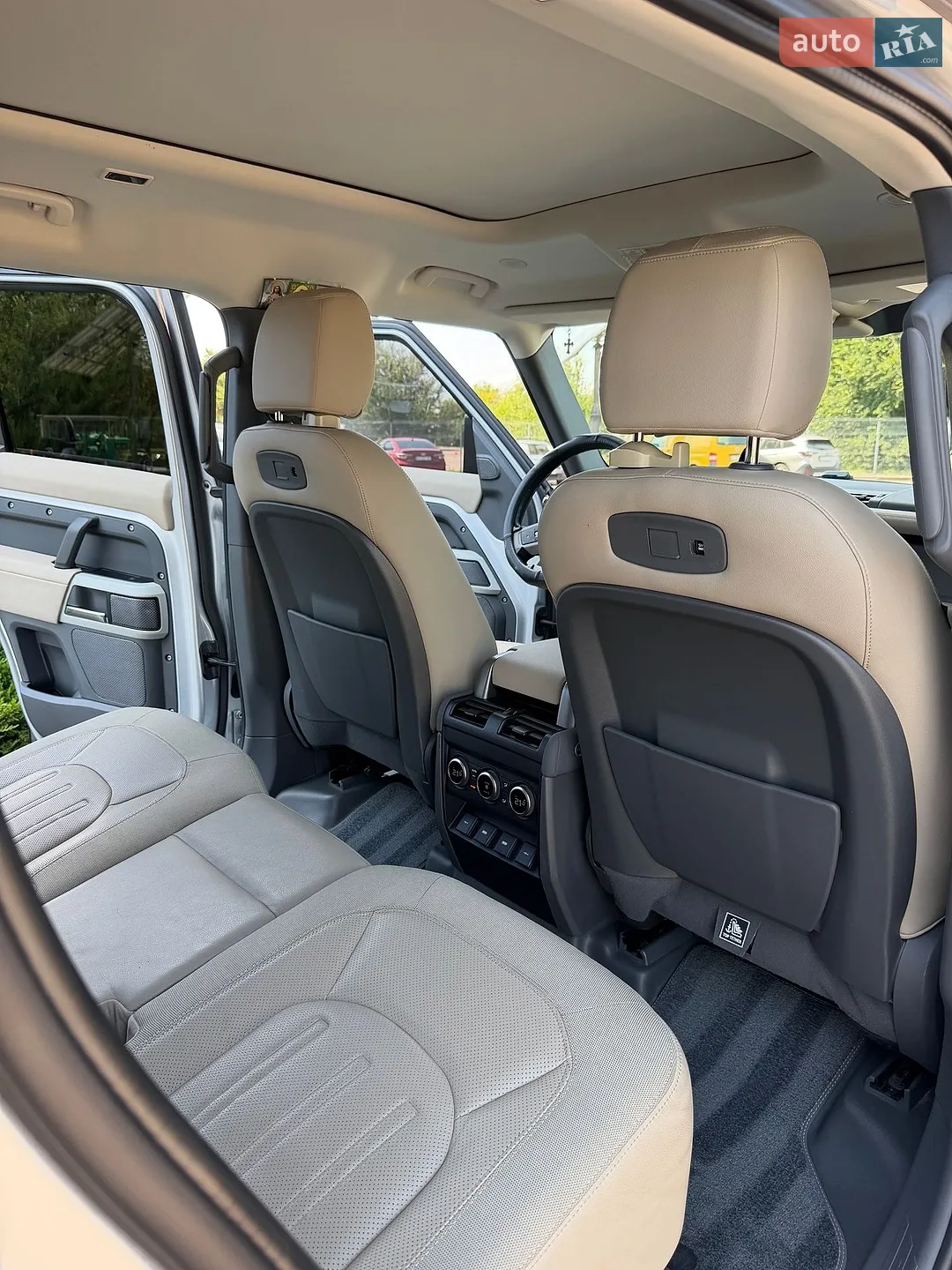 2020 Land Rover Defender - мініатюра 26