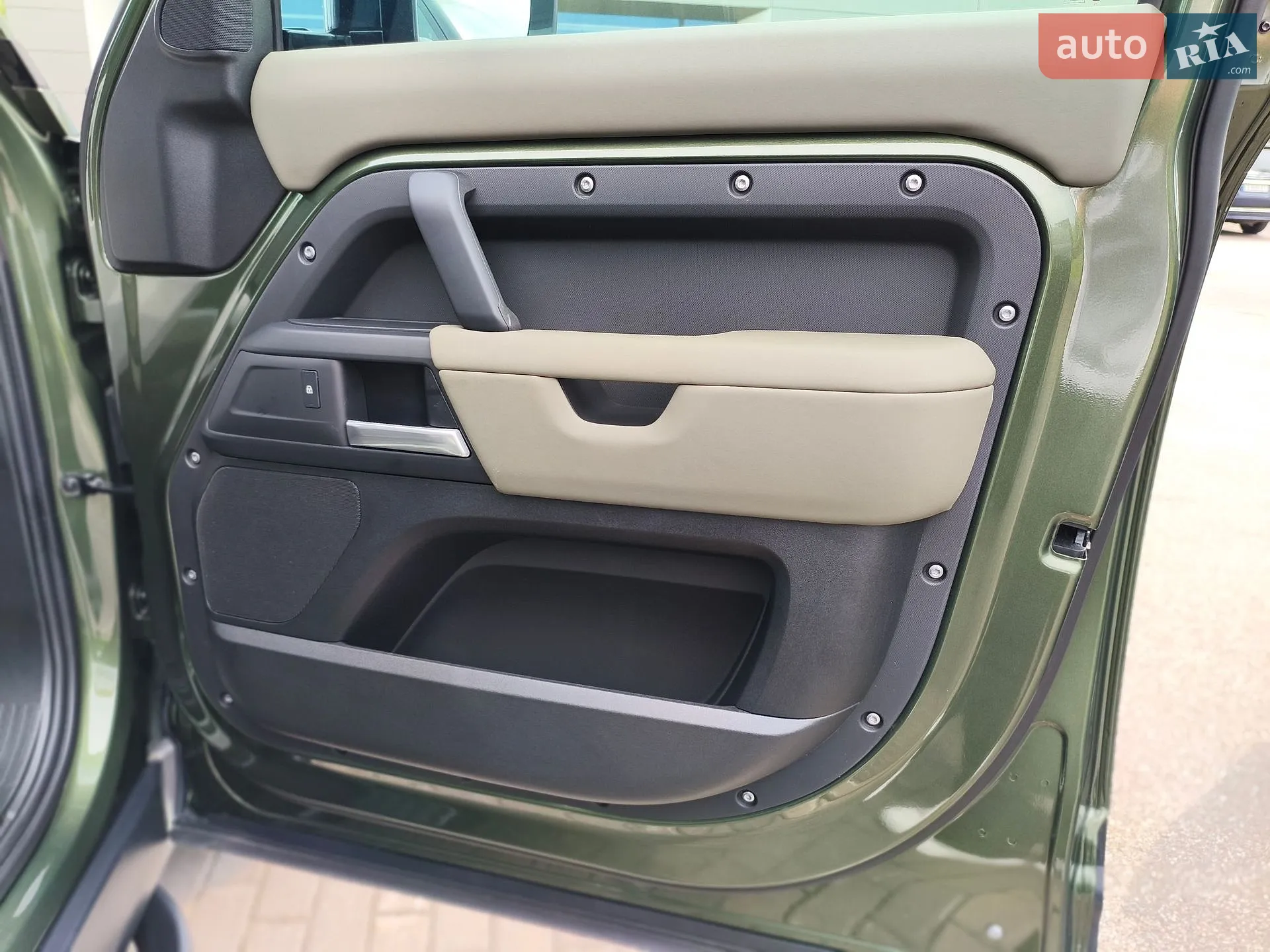 2026 Land Rover Defender - мініатюра 39