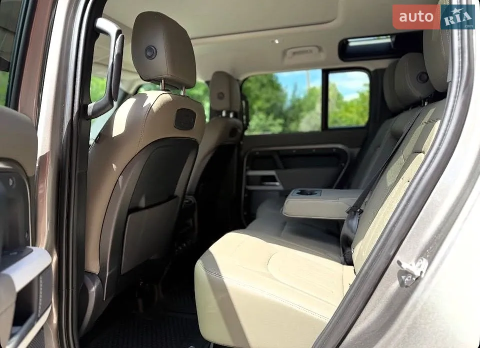 2021 Land Rover Defender - мініатюра 8
